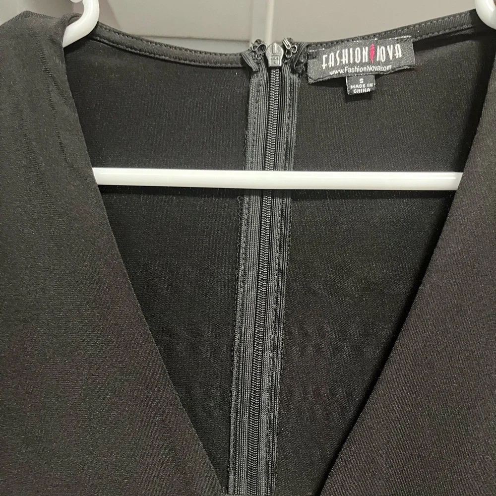 Black dress, size S, fashion nova, good condition - Picture 3 of 3